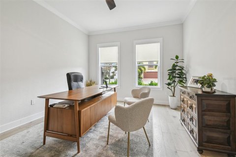 Casa en venta en Tampa, Florida, 5 dormitorios, 354.14 m2 № 1834618 - foto 3