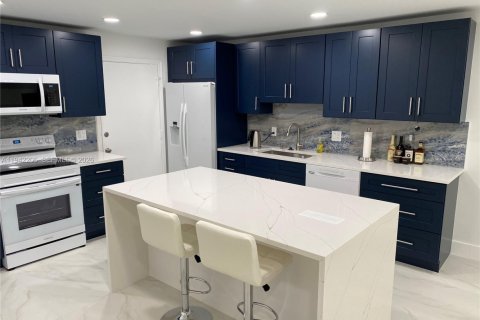 Снять в аренду кондоминиум в Бока-Ратон, Флорида 1 спальня, 89.19м2, № 1999786 - фото 4