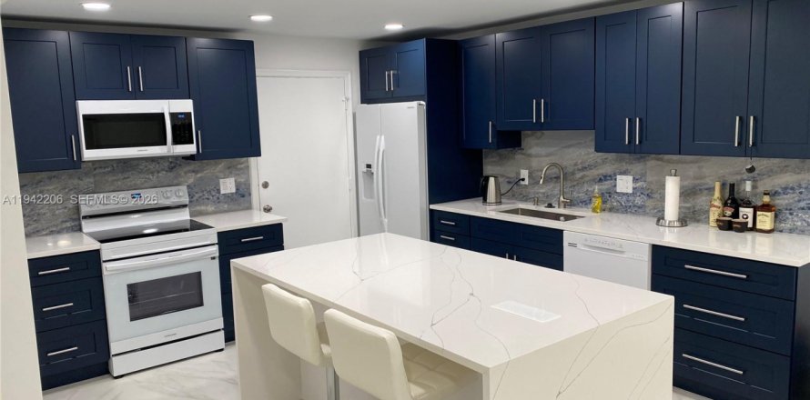 Кондоминиум с 1 спальней в Бока-Ратон, Флорида № 1999786