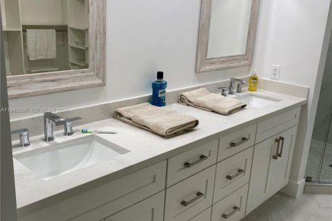 Снять в аренду кондоминиум в Бока-Ратон, Флорида 1 спальня, 89.19м2, № 1999786 - фото 11