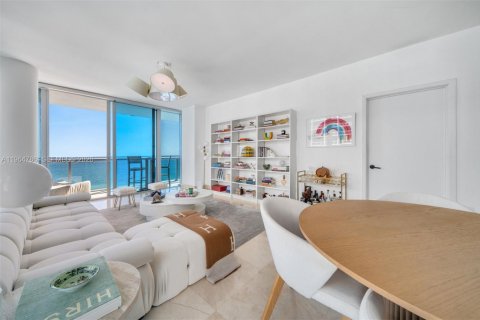 Condominio en alquiler en Miami Beach, Florida, 2 dormitorios, 128.86 m2 № 2029583 - foto 5