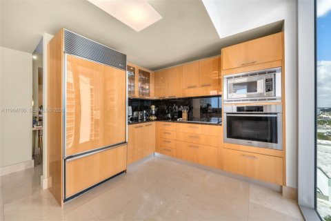 Condominio en alquiler en Miami Beach, Florida, 2 dormitorios, 128.86 m2 № 2029583 - foto 6