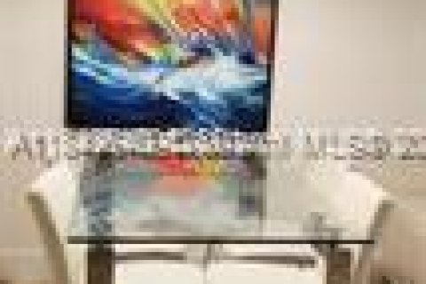 Condominio en alquiler en Hollywood, Florida, 1 dormitorio, 84.17 m2 № 1836508 - foto 10