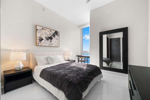 Condominio en venta en Sunny Isles Beach, Florida, 3 dormitorios, 257.15 m2 № 2035419 - foto 25