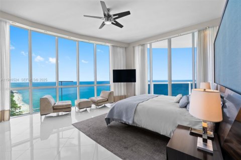 Condominio en venta en Sunny Isles Beach, Florida, 3 dormitorios, 257.15 m2 № 2035419 - foto 6