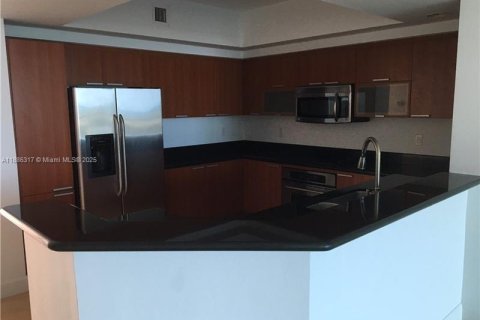 Copropriété à louer à North Miami, Floride: 3 chambres, 175.21 m2 № 1937331 - photo 5