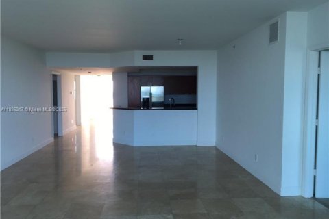 Copropriété à louer à North Miami, Floride: 3 chambres, 175.21 m2 № 1937331 - photo 4