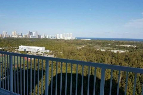 Copropriété à louer à North Miami, Floride: 3 chambres, 175.21 m2 № 1937331 - photo 3