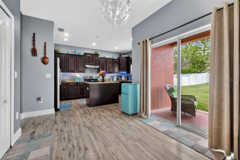 Casa en venta en Tampa, Florida, 4 dormitorios, 231.88 m2 № 1919942 - foto 11