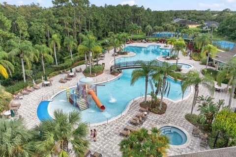 Casa en venta en Tampa, Florida, 4 dormitorios, 231.88 m2 № 1919942 - foto 2