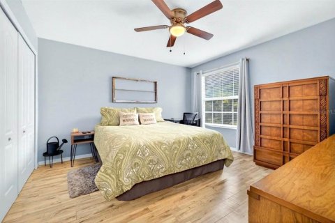 Casa en venta en Tampa, Florida, 4 dormitorios, 231.88 m2 № 1919942 - foto 26
