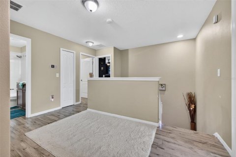 Casa en venta en Tampa, Florida, 4 dormitorios, 231.88 m2 № 1919942 - foto 17