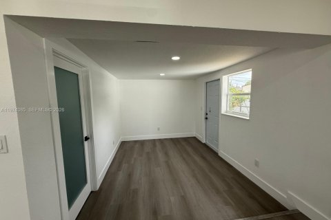 Villa ou maison à vendre à Miami Gardens, Floride: 4 chambres, 138.42 m2 № 2033714 - photo 11