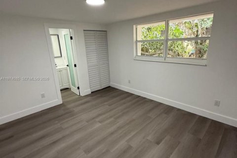 Villa ou maison à vendre à Miami Gardens, Floride: 4 chambres, 138.42 m2 № 2033714 - photo 29