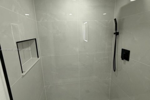 Villa ou maison à vendre à Miami Gardens, Floride: 4 chambres, 138.42 m2 № 2033714 - photo 27