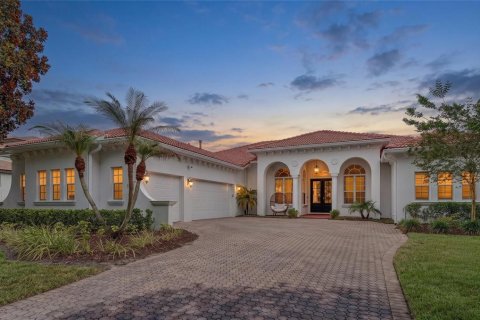 House in Windermere, Florida 5 bedrooms, 323.86 sq.m. № 2121380