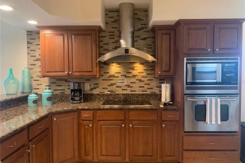 Condo in Saint Pete Beach, Florida, 3 bedrooms  № 1787674 - photo 8