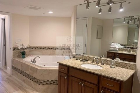 Condo in Saint Pete Beach, Florida, 3 bedrooms  № 1787674 - photo 17