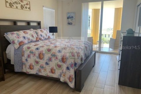 Condo in Saint Pete Beach, Florida, 3 bedrooms  № 1787674 - photo 20