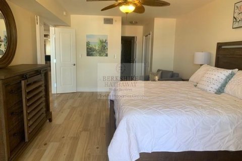 Condo in Saint Pete Beach, Florida, 3 bedrooms  № 1787674 - photo 13