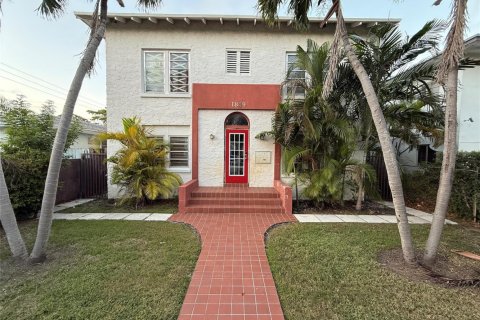 Appartement à Hollywood, Floride 1 chambre, 74.32 m2 № 2397272