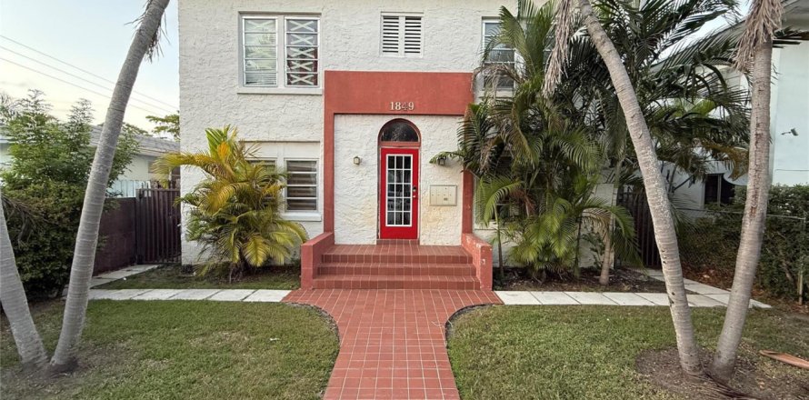 Appartement à Hollywood, Floride 1 chambre, 74.32 m2 № 2397272