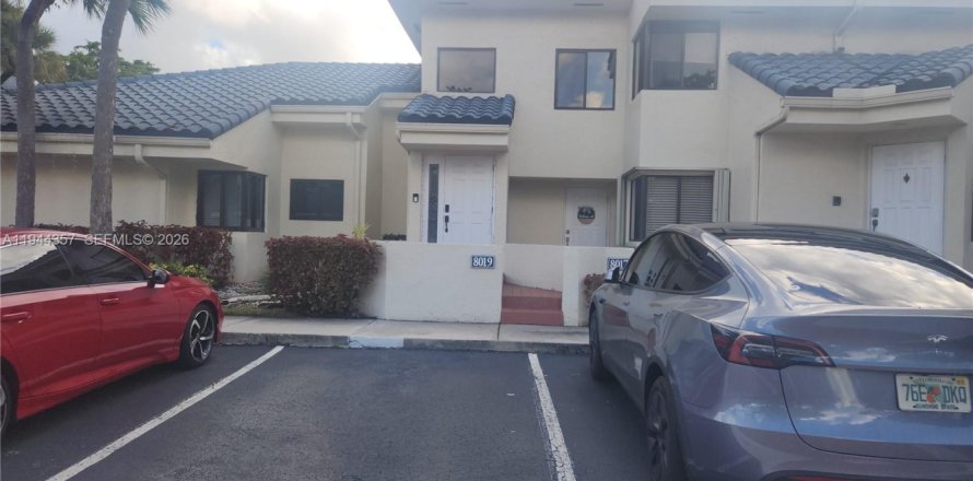 Condominio en Plantation, Florida, 2 dormitorios  № 2005009