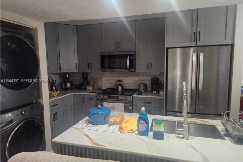 Condominio en venta en Plantation, Florida, 2 dormitorios, 104.24 m2 № 2005009 - foto 3