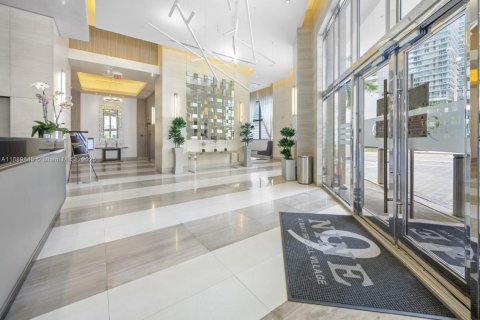 Condo in Miami, Florida, 2 bedrooms  № 1945400 - photo 24