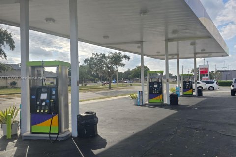 Commercial property in Orlando, Florida № 2005562 - photo 2