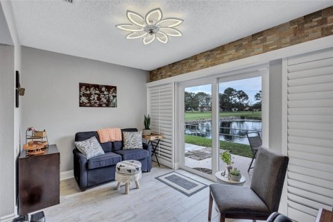 House in Palm Harbor, Florida 2 bedrooms, 114.27 sq.m. № 1800005 - photo 20