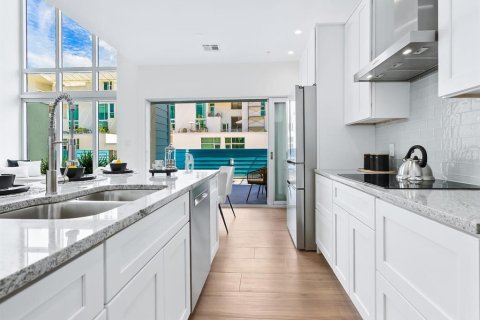 Condo in Sarasota, Florida, 3 bedrooms  № 1847547 - photo 19