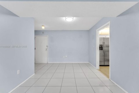Copropriété à louer à Lauderhill, Floride: 2 chambres, 90.3 m2 № 1993305 - photo 9