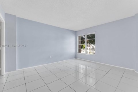 Copropriété à louer à Lauderhill, Floride: 2 chambres, 90.3 m2 № 1993305 - photo 8