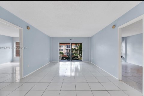 Copropriété à louer à Lauderhill, Floride: 2 chambres, 90.3 m2 № 1993305 - photo 13