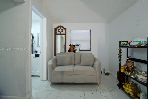 Villa ou maison à vendre à Miami, Floride: 3 chambres, 68.75 m2 № 2426702 - photo 14