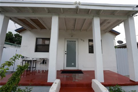 Villa ou maison à Miami, Floride 3 chambres, 68.75 m2 № 2426702