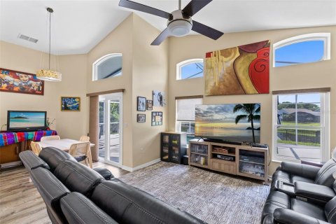 Casa en venta en Winter Springs, Florida, 5 dormitorios, 218.78 m2 № 2200622 - foto 19