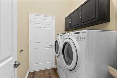 Casa en venta en Winter Springs, Florida, 5 dormitorios, 218.78 m2 № 2200622 - foto 9