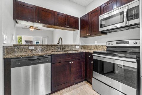 Touwnhouse à louer à West Palm Beach, Floride: 2 chambres, 93.65 m2 № 1951701 - photo 5