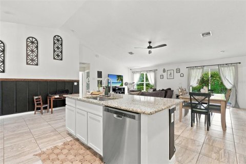 Villa ou maison à vendre à North Port, Floride: 3 chambres, 189.52 m2 № 2408896 - photo 21