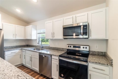 House in North Port, Florida 3 bedrooms, 139.35 sq.m. № 1724506 - photo 12