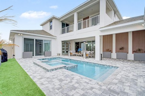 House in San Antonio, Florida 6 bedrooms, 318.93 sq.m. № 2143771 - photo 10