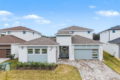 House in San Antonio, Florida 6 bedrooms, 318.93 sq.m. № 2143771 - photo 2