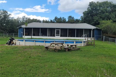 House in Auburndale, Florida 2 bedrooms, 151.15 sq.m. № 1911329 - photo 2