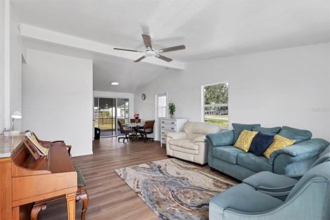 Casa en venta en Port Charlotte, Florida, 3 dormitorios, 101.45 m2 № 2099261 - foto 6