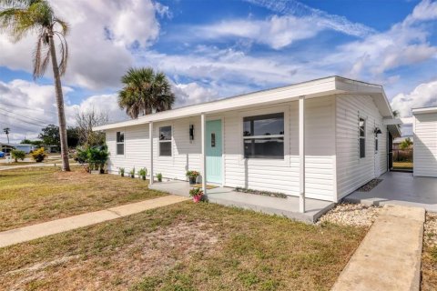 Casa en venta en Port Charlotte, Florida, 3 dormitorios, 101.45 m2 № 2099261 - foto 5