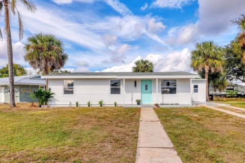 Casa en venta en Port Charlotte, Florida, 3 dormitorios, 101.45 m2 № 2099261 - foto 4