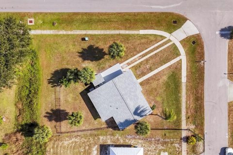 Casa en venta en Port Charlotte, Florida, 3 dormitorios, 101.45 m2 № 2099261 - foto 2