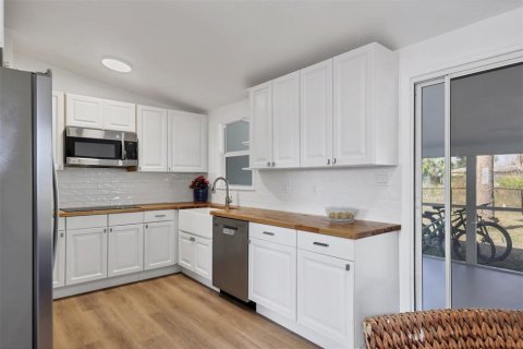 Casa en venta en Port Charlotte, Florida, 3 dormitorios, 101.45 m2 № 2099261 - foto 8